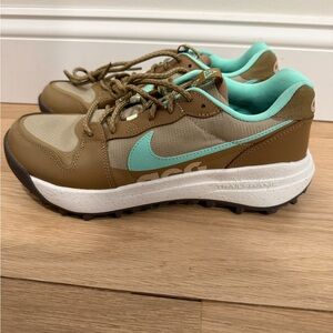 Nike ACG Lowcate Shoes  Limestone-Green Glow Driftwood DX2256 200 Trail Hike Sz8